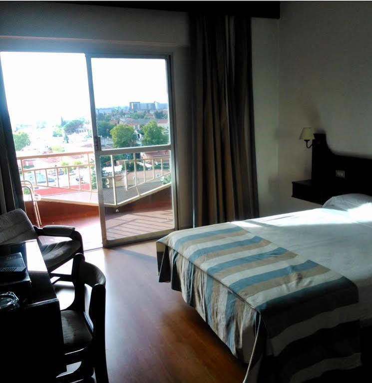 Hotel Lisboa Badajoz Exterior photo